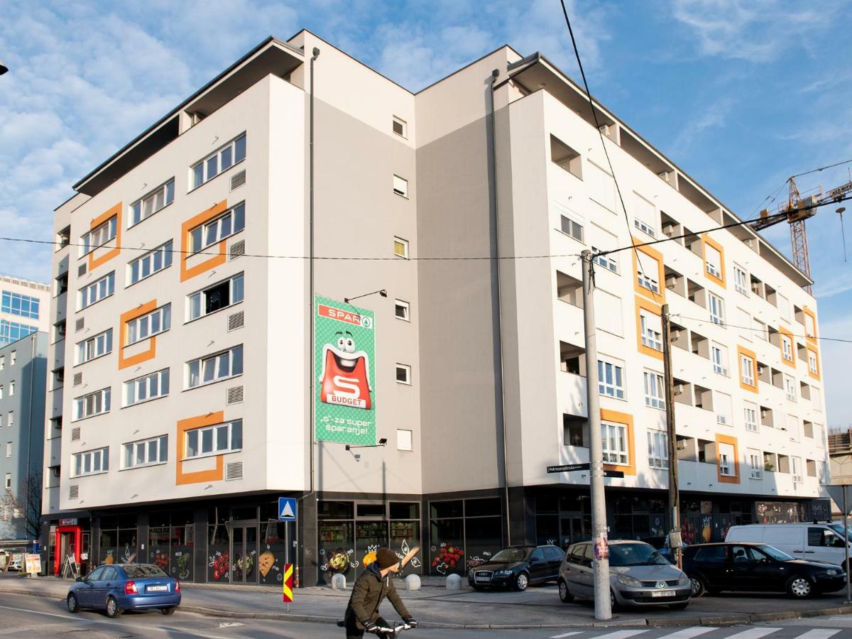Flexible Selfcheckins 9 - Zagreb - Garage - Electric Vehicle Ccharger - Loggia - New - Apartments Repinc 9 ภายนอก รูปภาพ